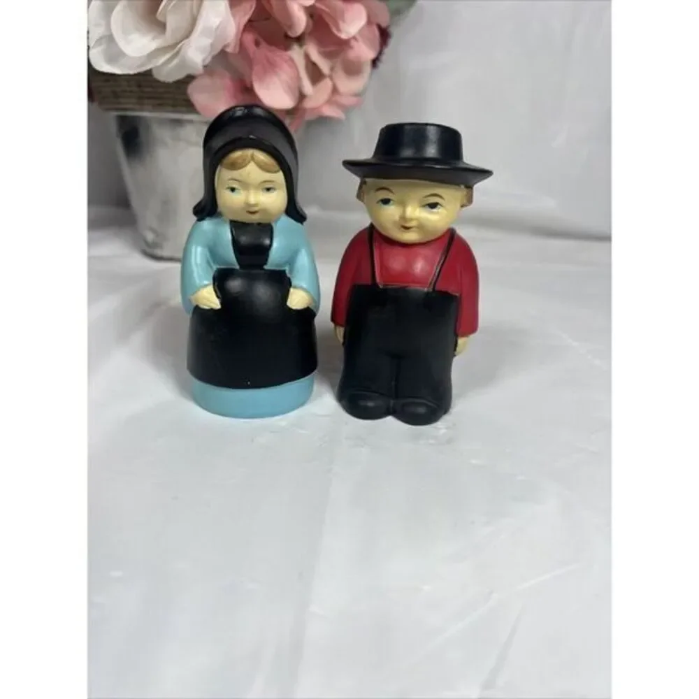 Vintage Brinn's Amish Man & Woman Couple Salt & Pepper Shakers, Made in Japan‎